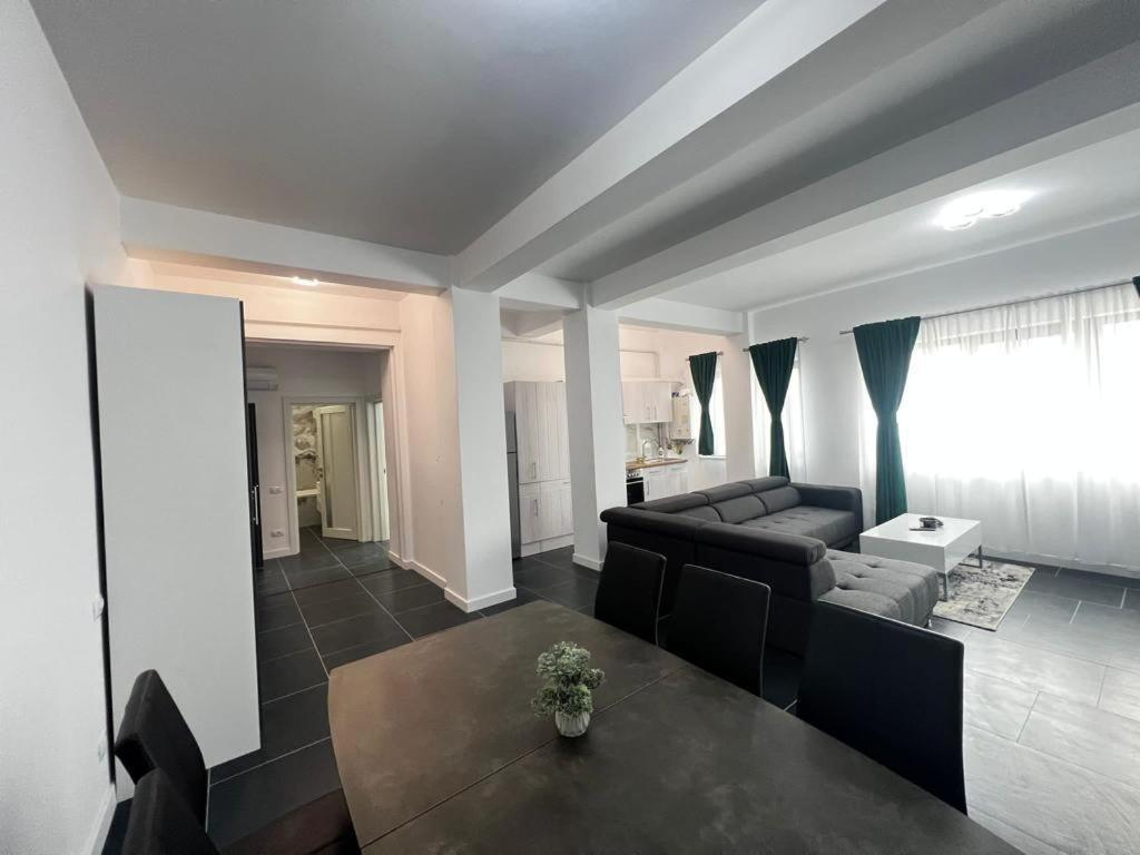 Luxury Cozy Apartments Suceava Exterior foto