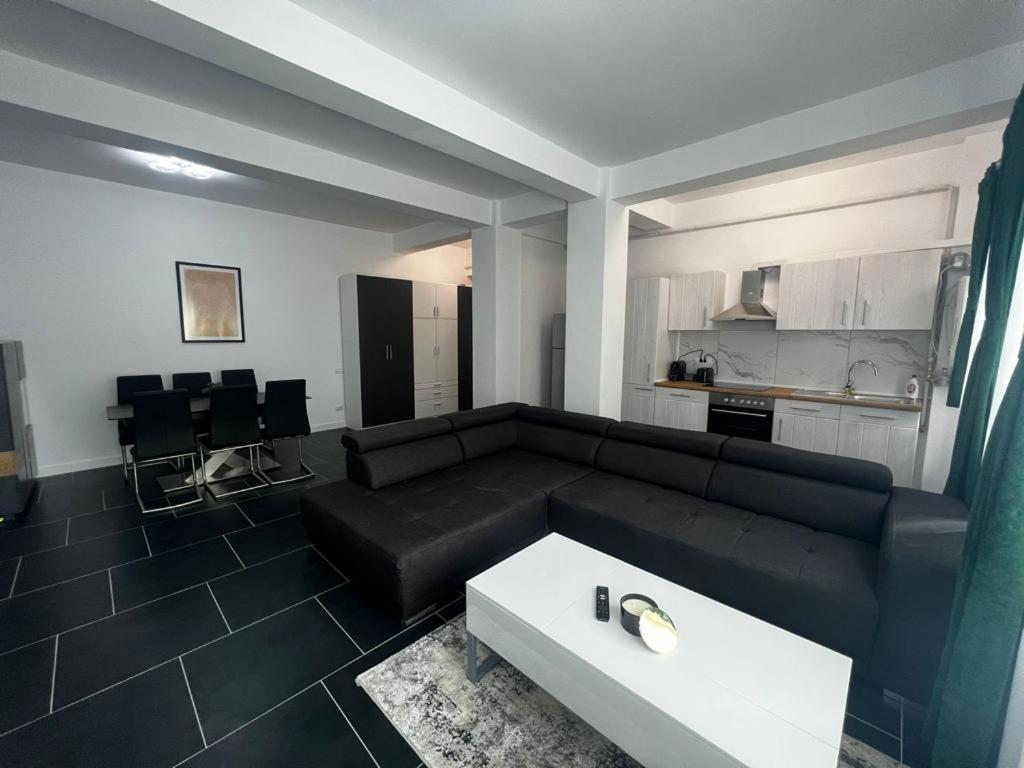Luxury Cozy Apartments Suceava Exterior foto