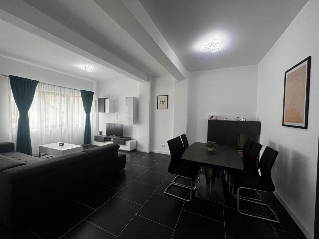 Luxury Cozy Apartments Suceava Exterior foto